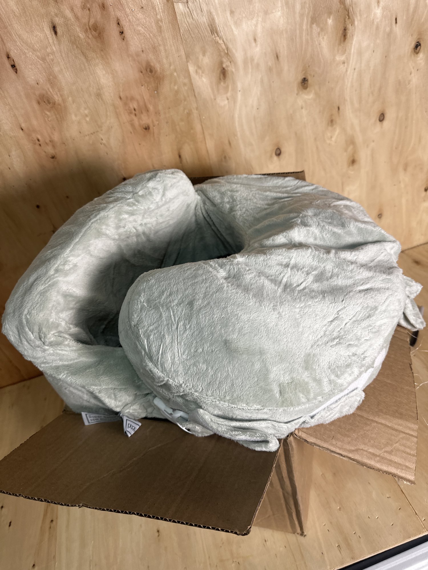 My Brest Friend Super Deluxe Nursing Pillow - Enhanced Comfort & Ergonomic Breastfeeding Pillow for Ultimate Support For Mom & Baby - Adjustable and with Handy Side Pocket, Platinum Item Location: NSH-BACKWALL-14-02 — photo 8
