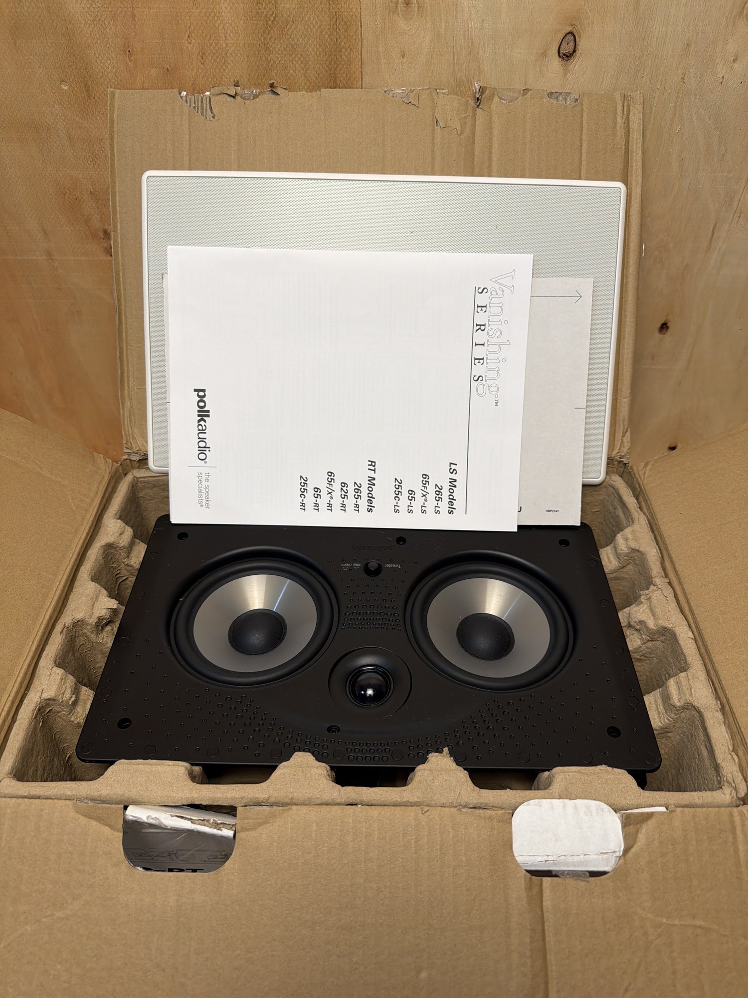 Polk Audio 255c-RT in Wall Speakers (2) 5.25" Drivers - The Vanishing Series | Easily Fits into the Wall | Power Port | Paintable Grille, Center Channel Speakers, Home Audio, Black/White Single — photo 6