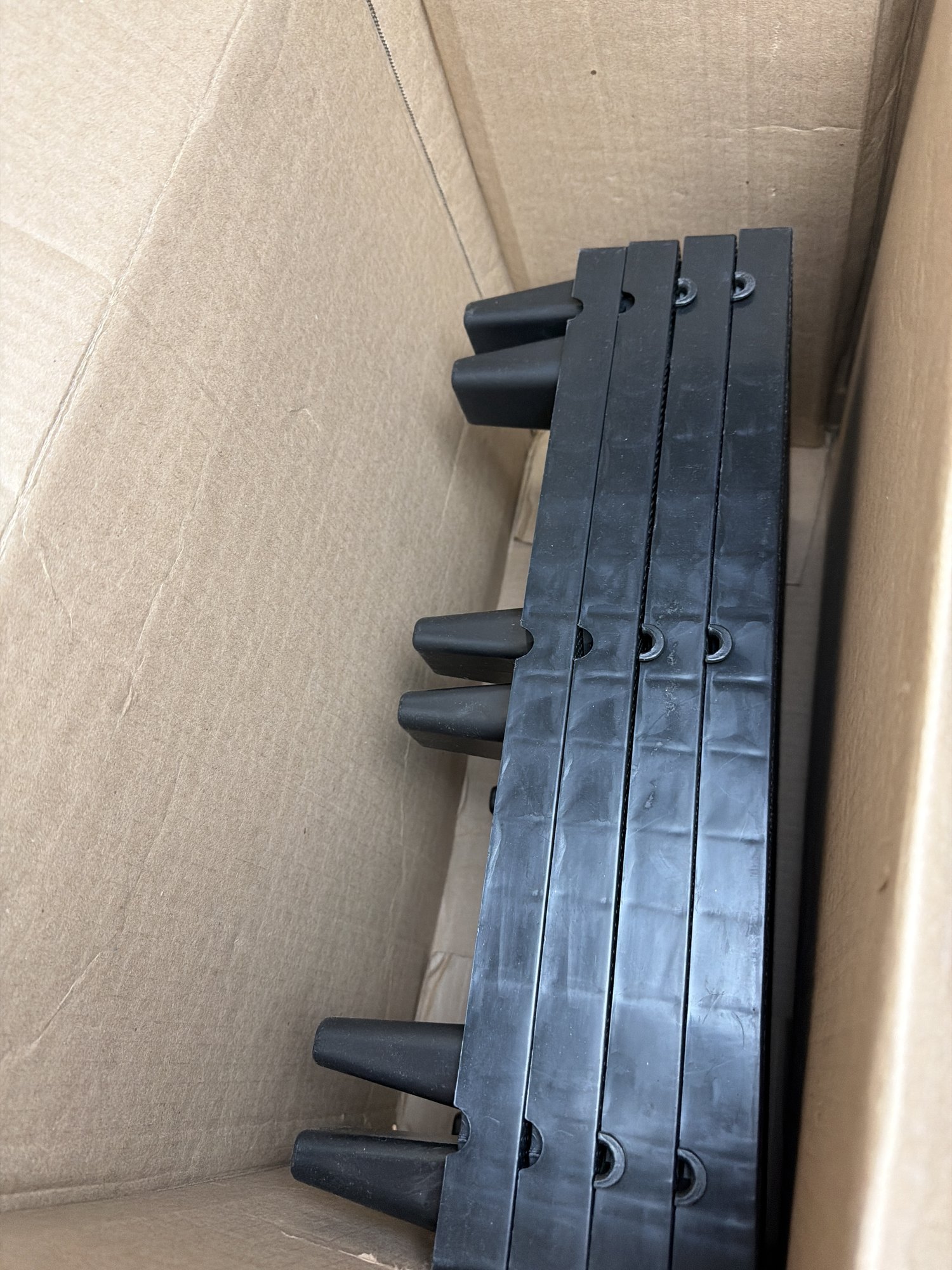 4 Pcs Plastic Pallets for Basement Storage Nestable Moisture Waterproof Lightweight Floor Pallets with Breathable Grid for Indoor Outdoor Supermarket Warehouse (19.6 x 11.8 x 3.9 Inch,Black) 19.6 x 11.8 x 3.9 Inch Black 4 — photo 8