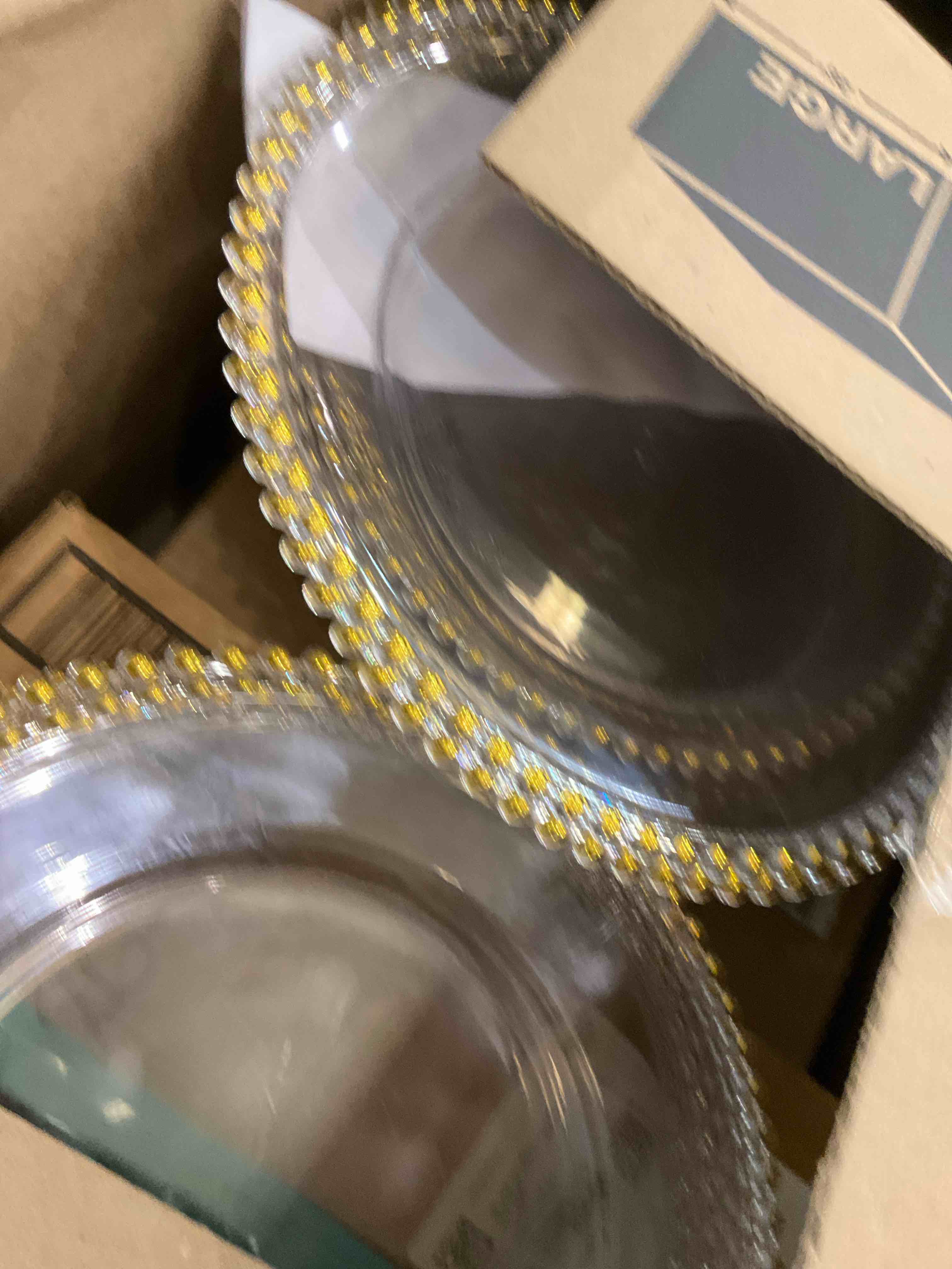 24 Pack Clear Charger Plates 13 Inch Clear Plastic Charger Plates with Beaded — photo 2