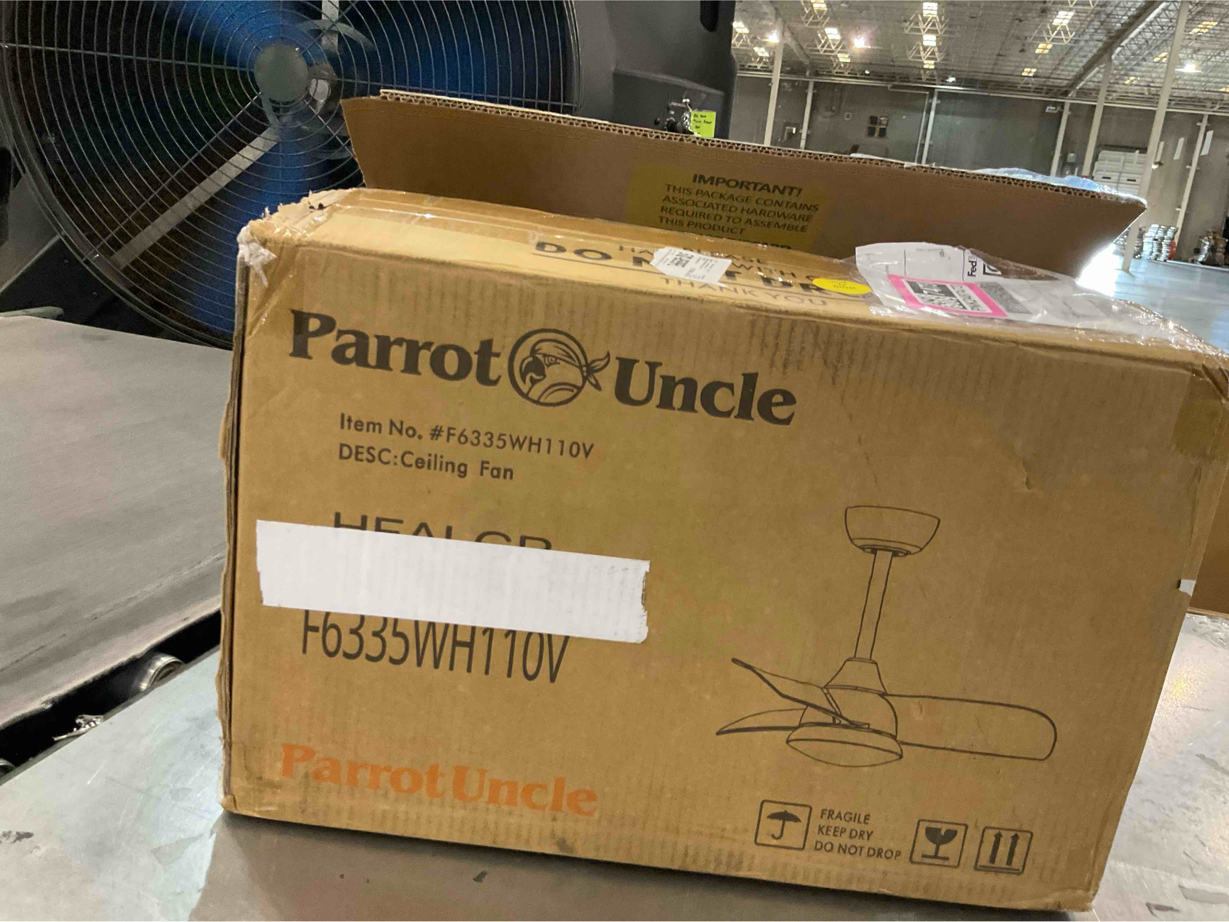 Haywa 28'' 3 - Blade Propeller Ceiling Fan with Remote Control and Light Kit Included — photo 2