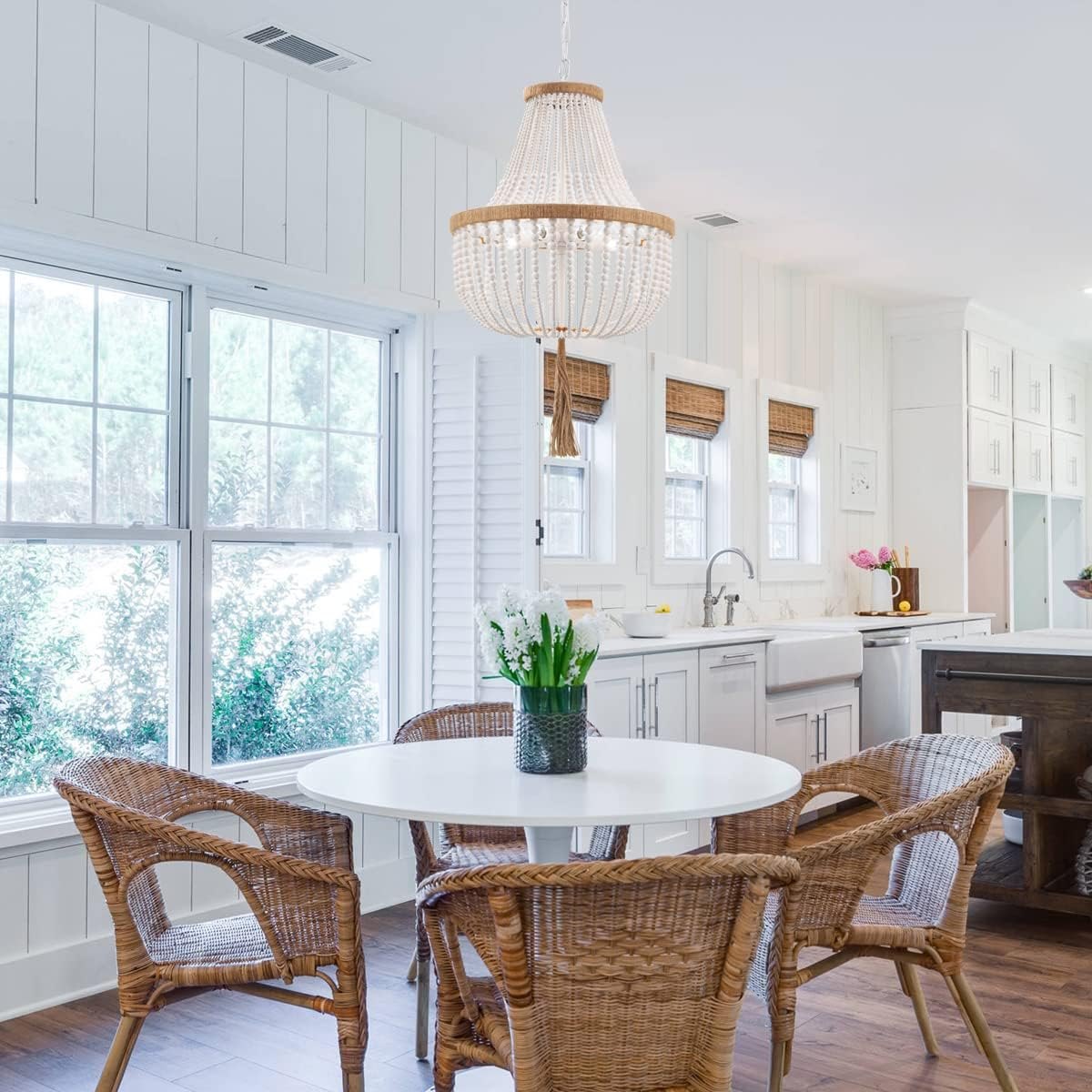 4 Lights Wood Beaded Farmhouse Chandelier with Tassels Bohemia Antique Rustic Pendant Light for Bedroom Kitchen Island Dining Living Room Foyer, White, Dia 17 Inch — photo 3