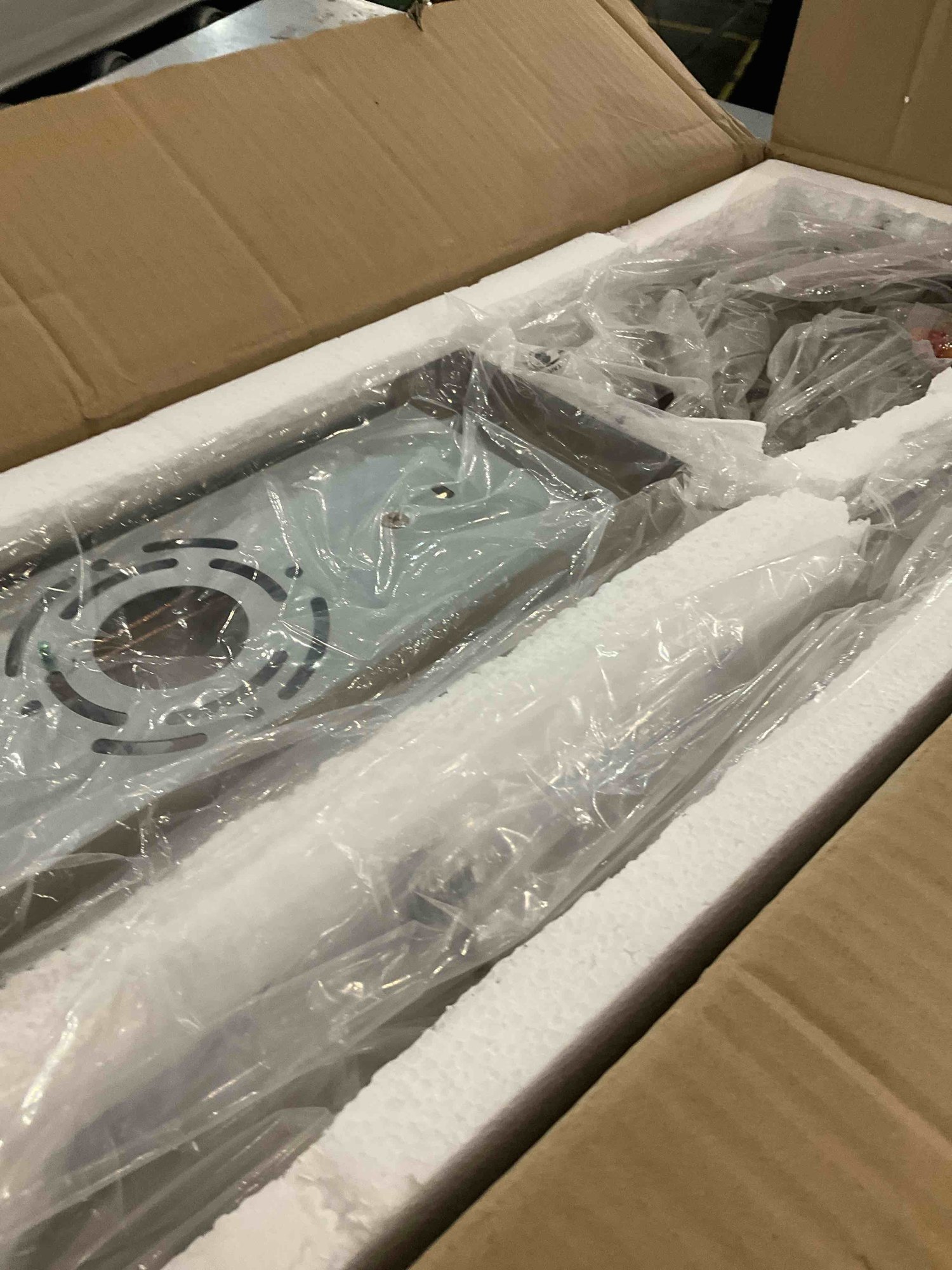 Wuzups Lighting Fixture — photo 4