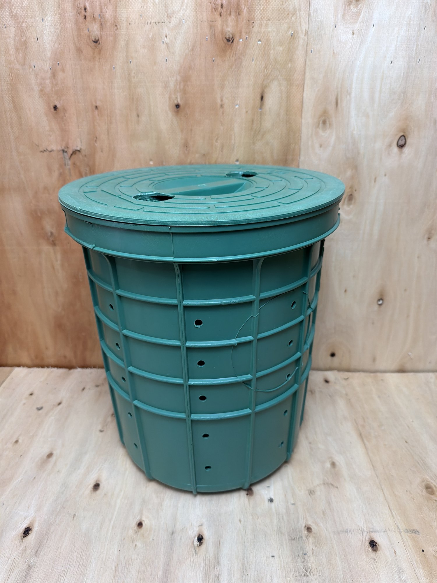 Perforated Sump Basin with Lid Sump Pump Basin Bucket with Drilled Holes for Crawl Spaces,Yards,Patios and Driveways(Green,13 x 11.4 x 15 Inch) Green 13 x 11.4 x 15 Inch — photo 6