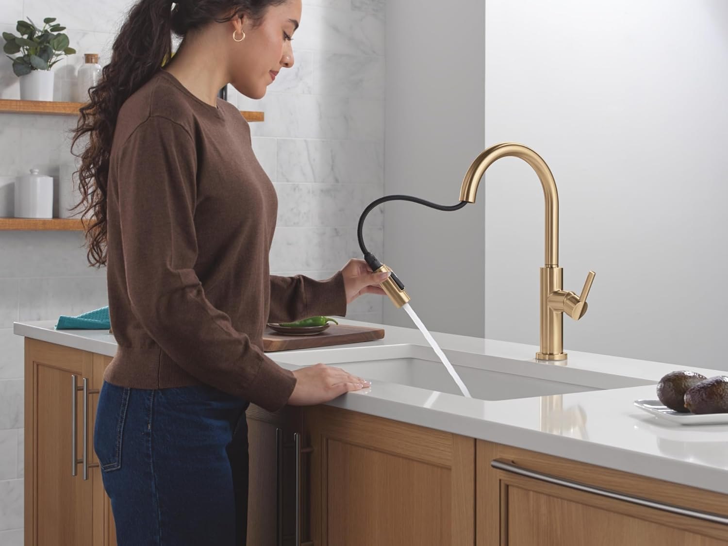 Delta Nicoli Brushed Gold Kitchen Faucet with Pull Down Sprayer, Modern Single Hole Kitchen Sink Faucet, Single Handle, Champagne Bronze 19867LF- CZ PM
