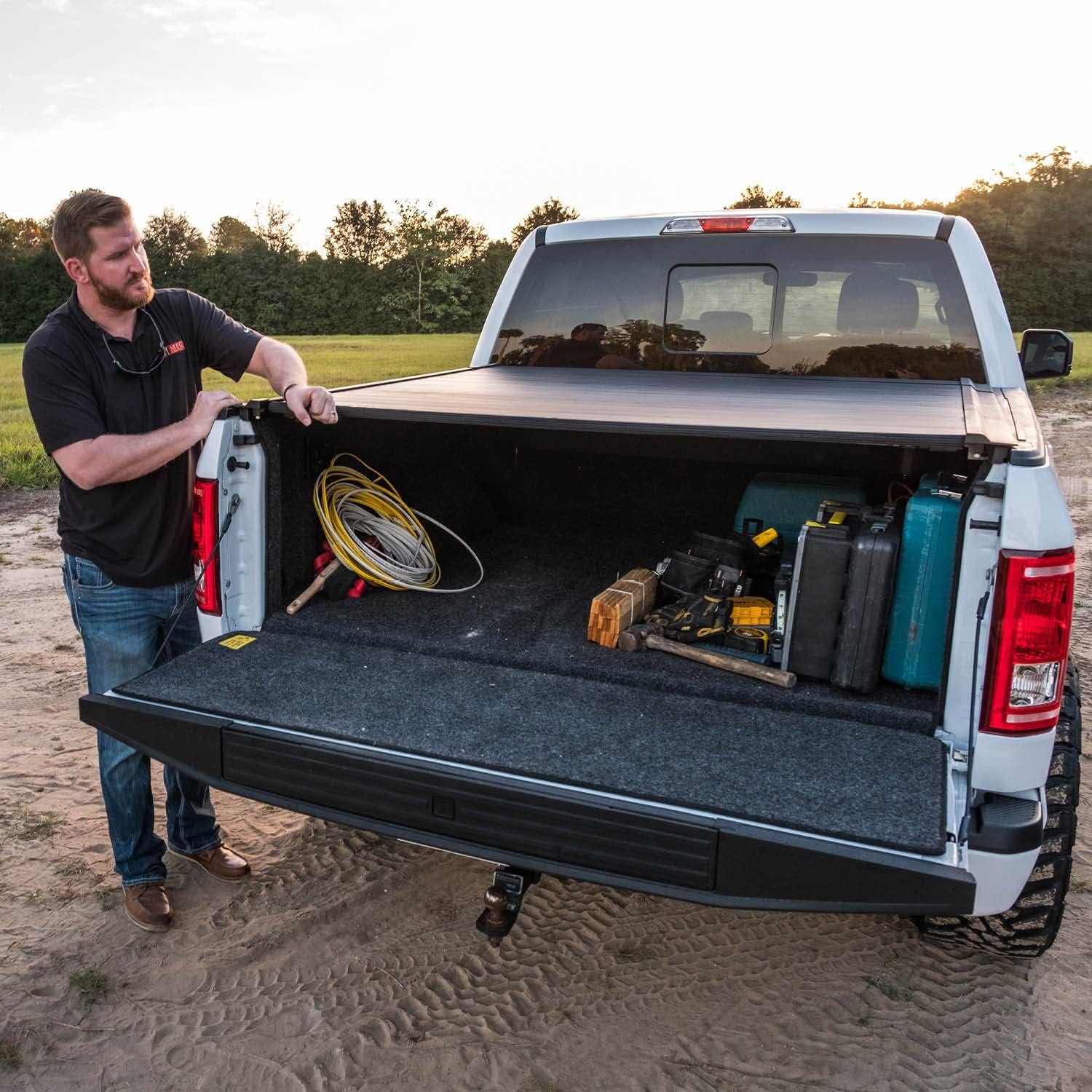 Gator Recoil Retractable Truck Bed Tonneau Cover | G30481 | Fits 2019 - 2025 Chevy/GMC Silverado/Sierra 1500, works w/ MultiPro/Flex tailgate (Will not fit Carbon Pro Bed) 5' 10" Bed (70") Retractable 5' 10" Bed — photo 6