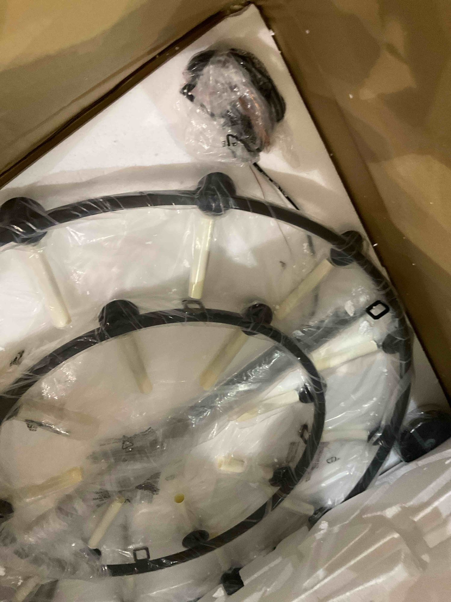Zakery 20 - Light Dimmable Candle Style Wagon Wheel — photo 4